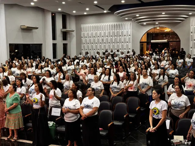 Mulheres de todas as idades reunidas, 14º Seminário Mulheres que Edificam