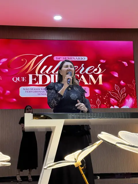 Pra. Maria Helena no encerramento, 14º Seminário Mulheres que Edificam